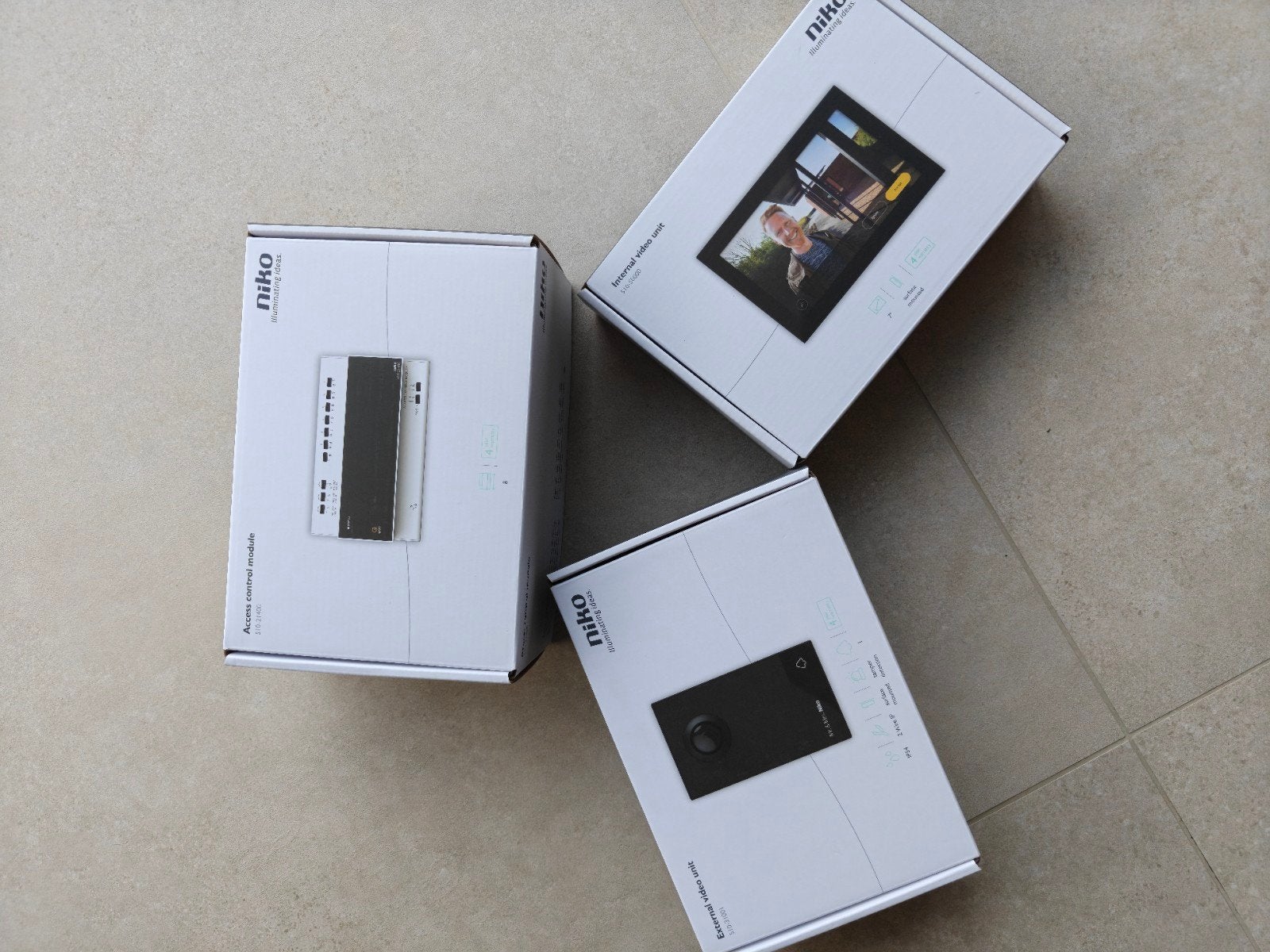 Niko video kit 510 01501, Ophalen, Compatibel met smartphone, Zo goed als nieuw, Bedraad