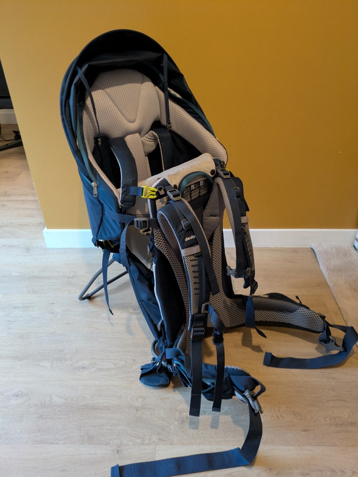 Deuter kid comfort pro inclusief regenhoes, Ophalen, Zo goed als nieuw