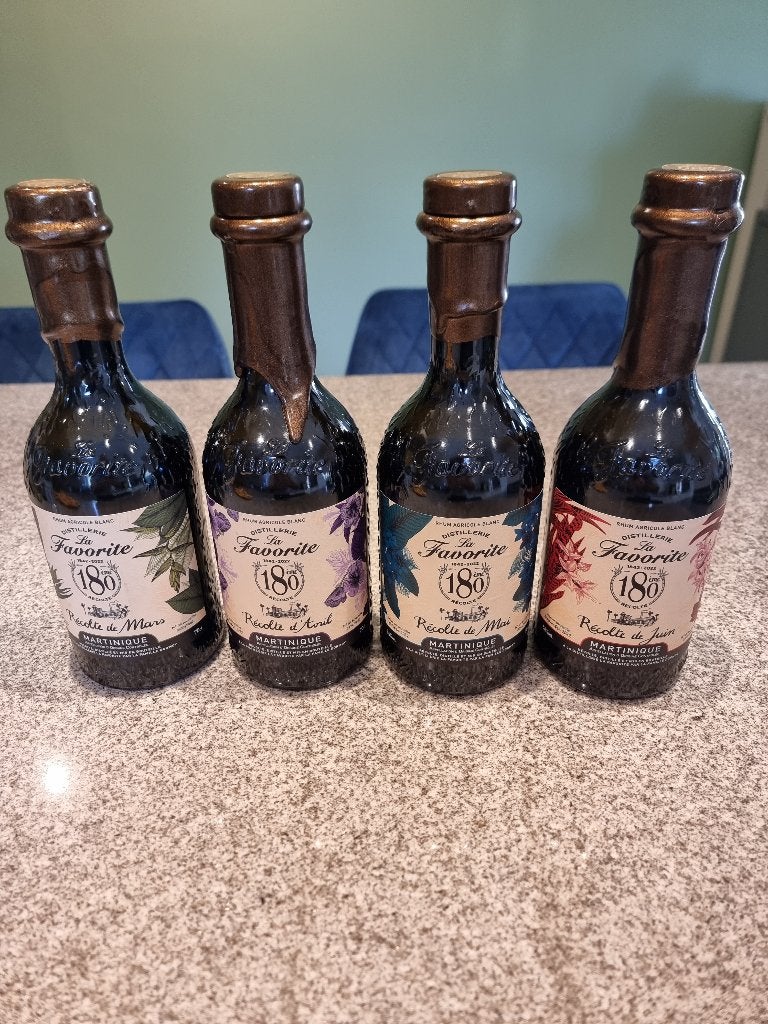 rhum la favorite 180 eme serie complete, Collections, Vins, Neuf, Autres régions, Enlèvement ou Envoi, Pleine
