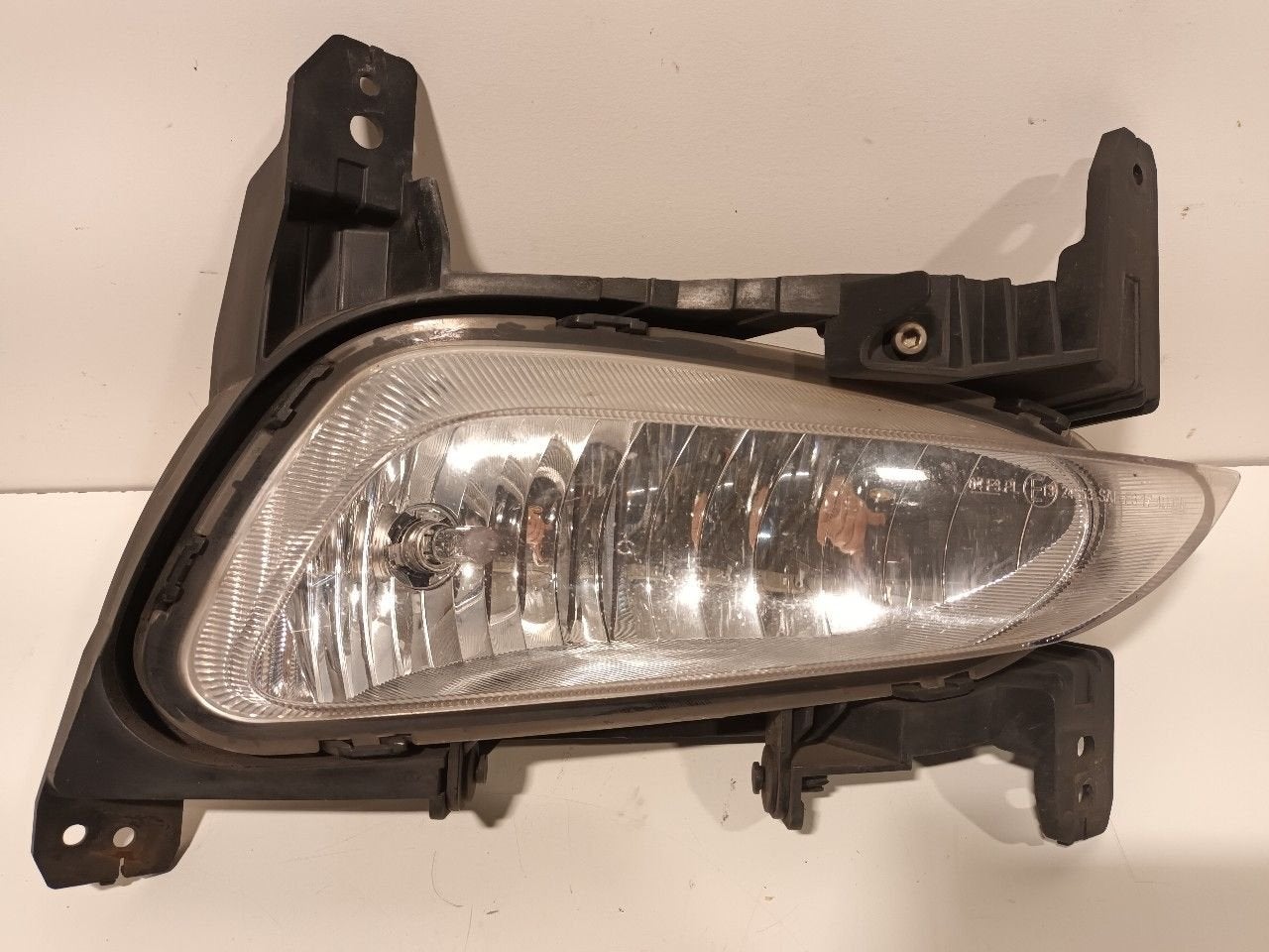 Mistlamp rechts Opel Mokka, Onderdelen@venauto.nl, Van der Ven Autorecycling B.V., Ettenseweg 76, 4706 PB Roosendaal, The Netherlands