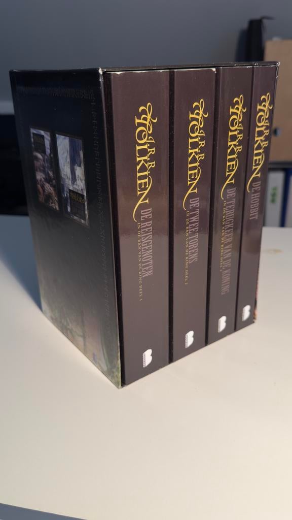 Boxset ‘In de ban van de ring’ + ‘De Hobbit’ J.R.R Tolkien, Verzamelen, Lord of the Rings, Ophalen of Verzenden, Zo goed als nieuw