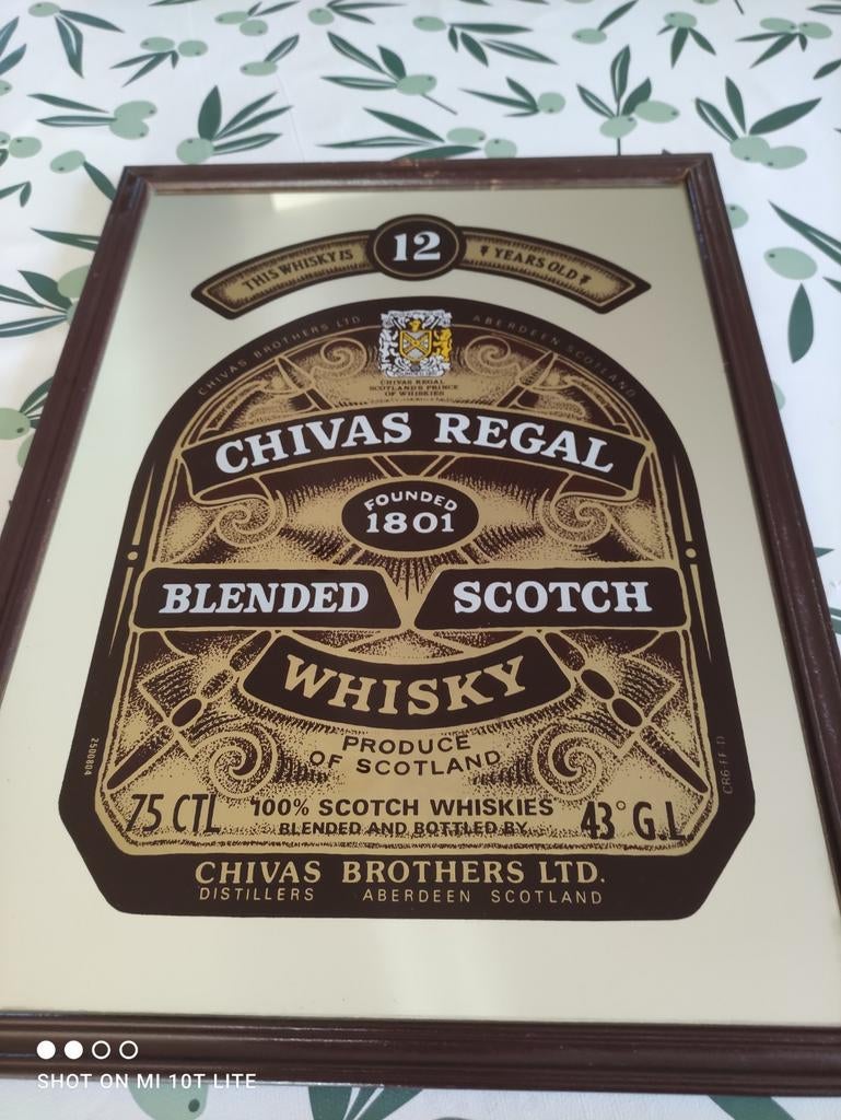 Miroir Chivas Regal, Enlèvement