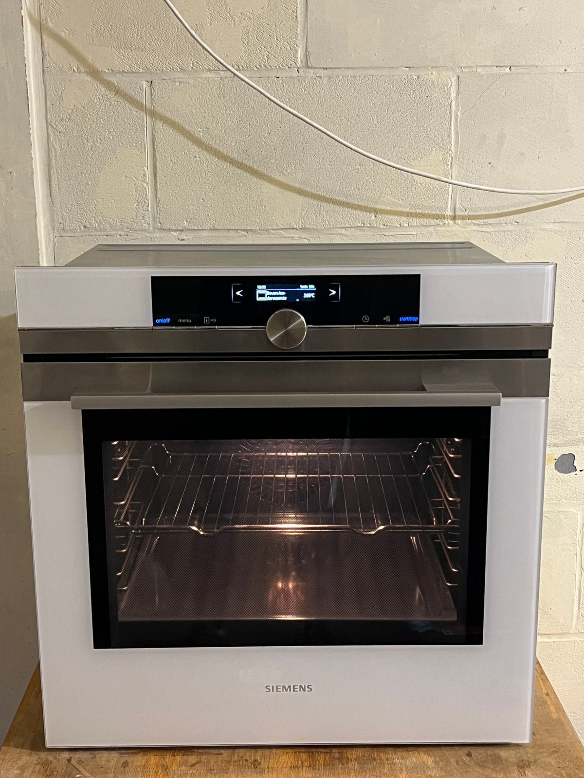 Siemens Inbouwoven met Pyrolyse – Wit Glas / RVS, Elektronische apparatuur, Ophalen, Zo goed als nieuw, Siemens, Oven
