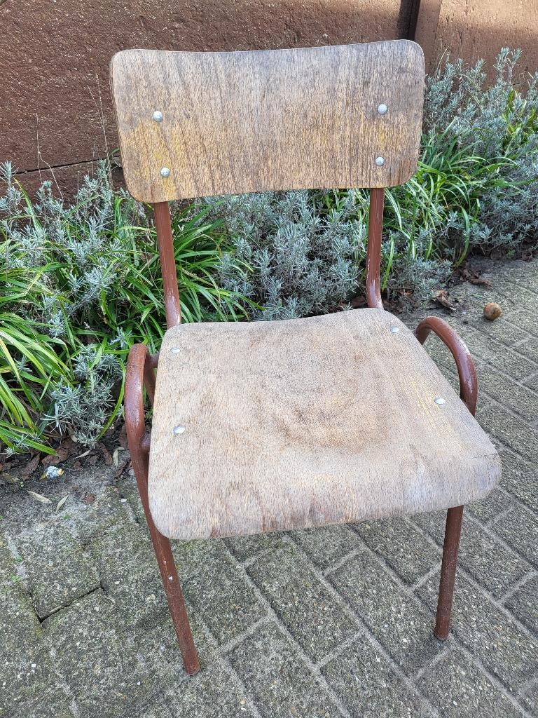 Schoolstoelen 8 stuks, Ophalen, Gebruikt, Hout, Vijf, Zes of meer stoelen