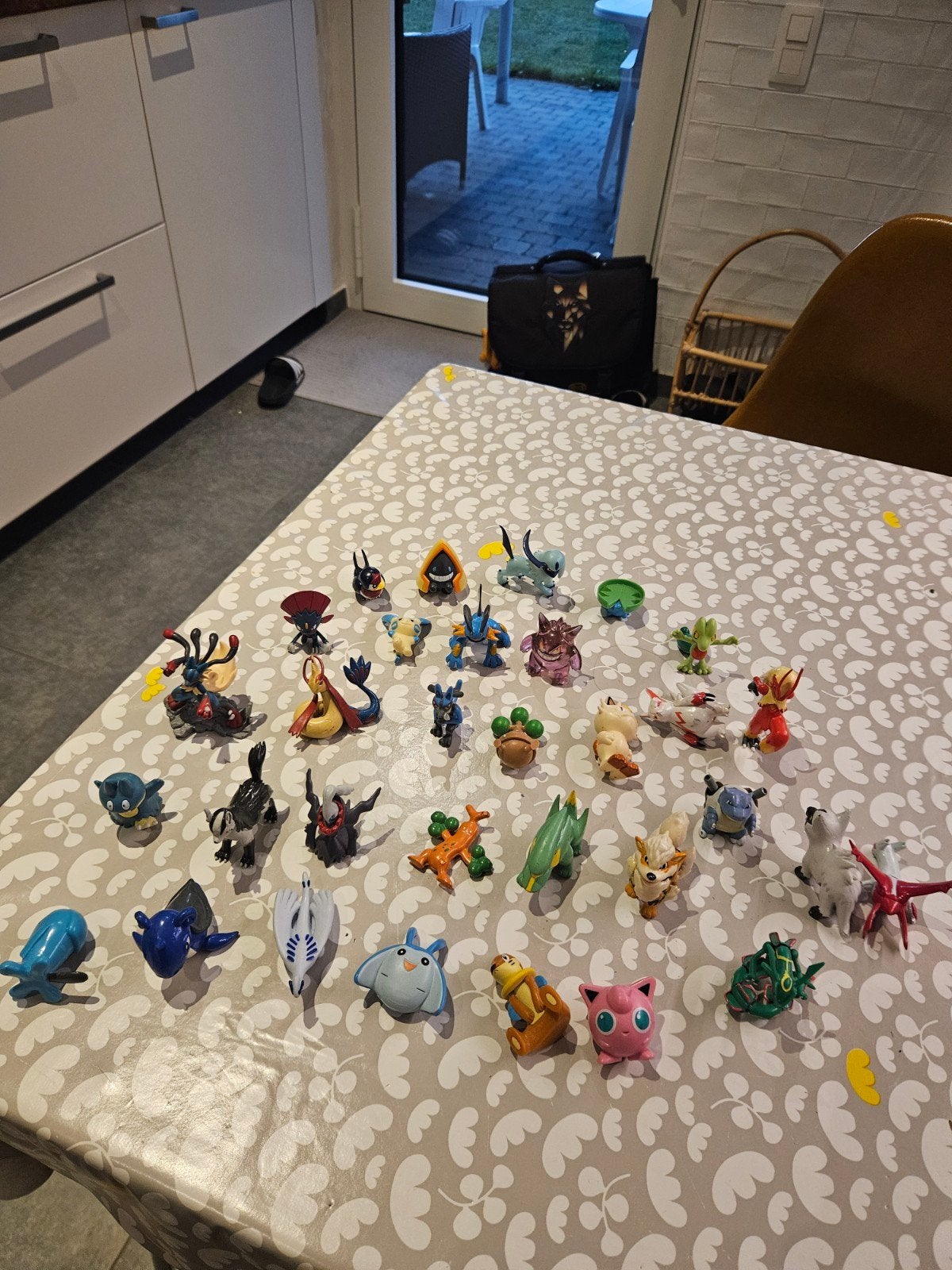 pokemon nintendo figurines, Enlèvement