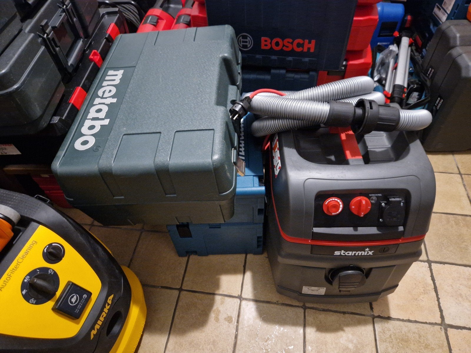 Rainureuse metabo +Aspirateur Starmix, Enlèvement