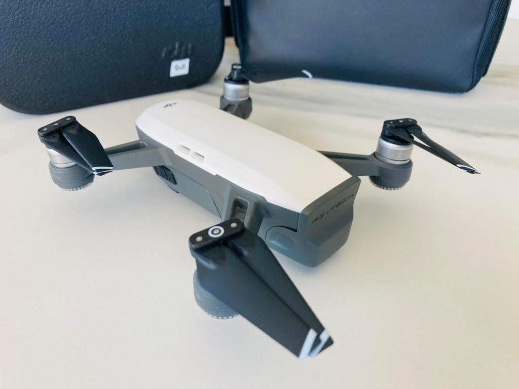 DJI Spark Drone - 3 batterijen, Ophalen, Zo goed als nieuw, DJI