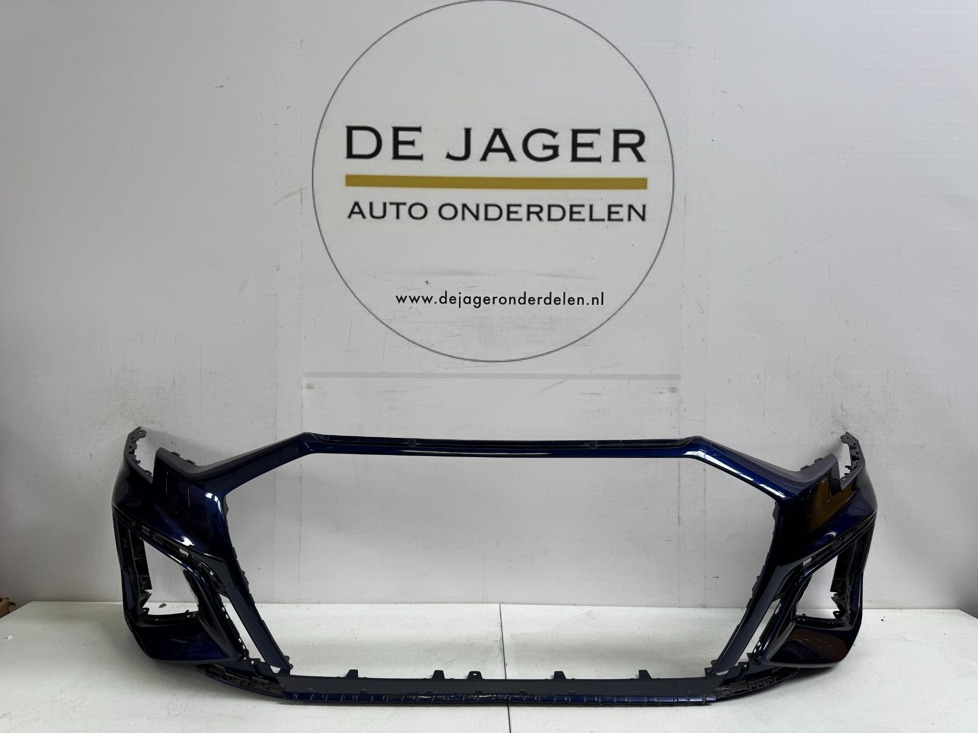 Pare-chocs avant Audi S3 A3 S Line 8Y, r f rence 8Y0807437F, Pare-chocs, AUDI AG, Auto-Union-Strasse 1
85045  Ingolstadt, DE, Audi