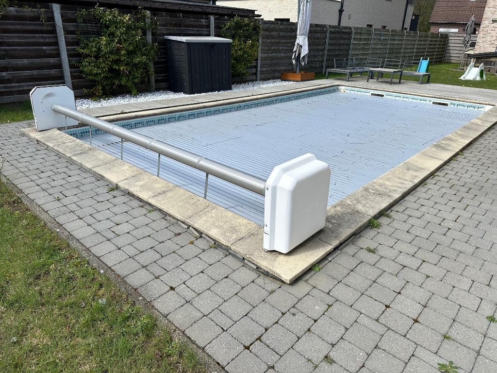 Automatisch zwembad rolluik Aquadeck 4x8m – volledig werkend, Ophalen, Gebruikt, Afdekzeil