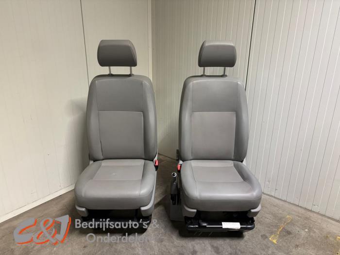 Voorstoelen links + rechts van een Volkswagen Transporter, Auto-onderdelen, Gebruikt, -, Volkswagen, -