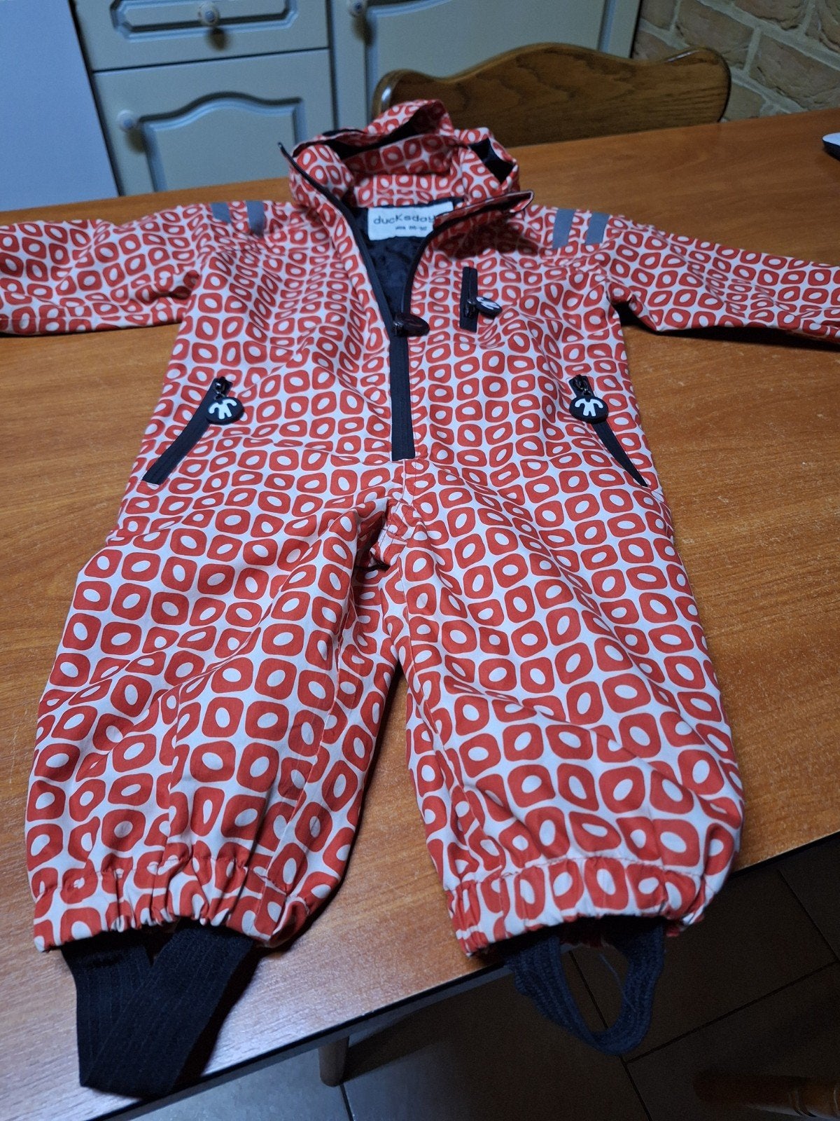 Mooi regenpak maatje 86-92 merk ducksday.Afhalen, Enfants & Bébés, Vêtements de bébé | Packs de vêtements pour bébés, Enlèvement