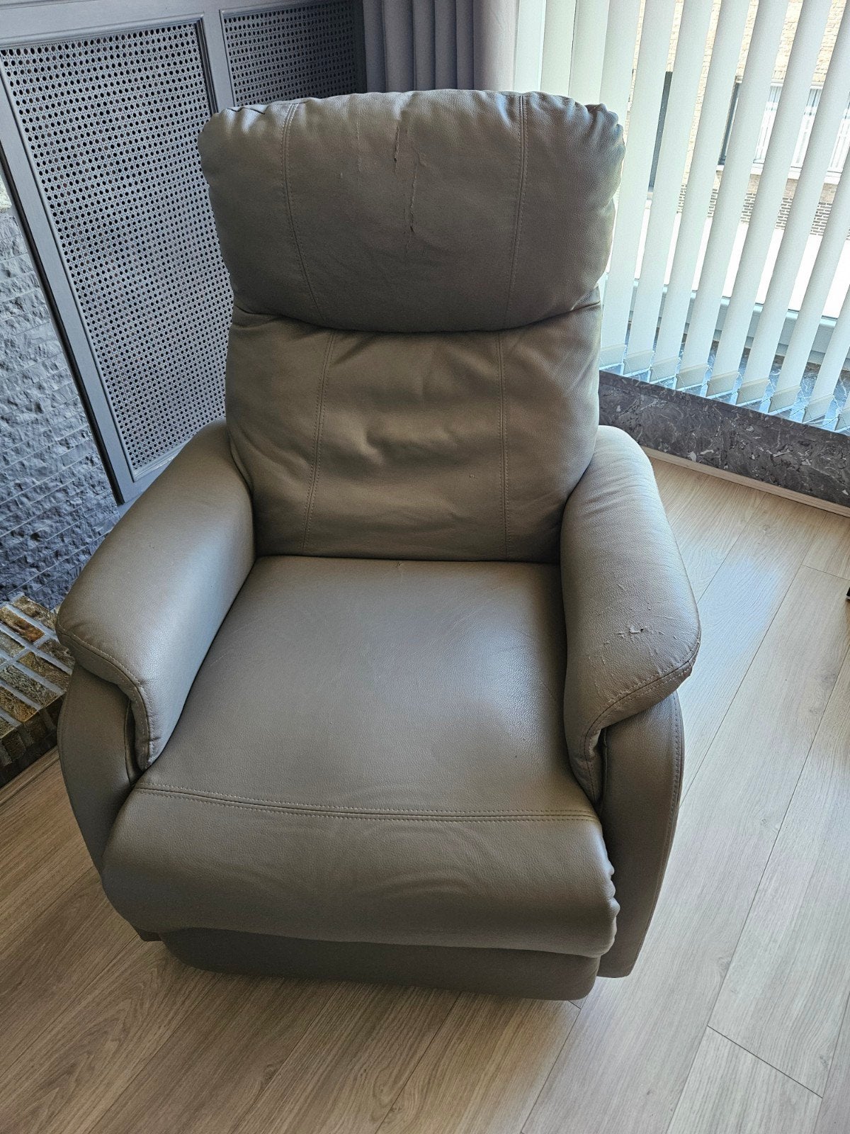 Relaxzetel, Enlèvement