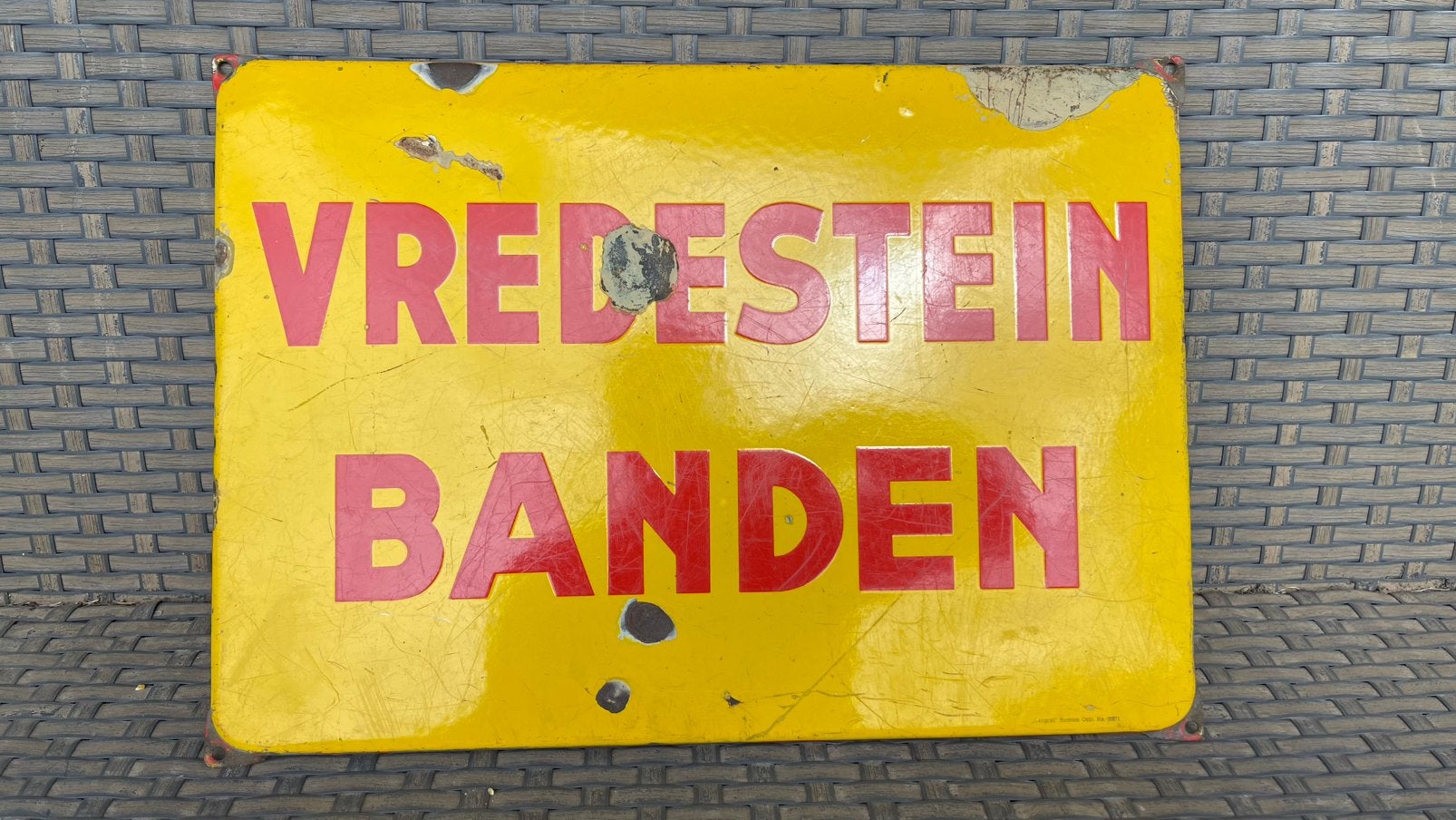 Assiette en émail Vredestein., Collections, Enlèvement ou Envoi, Utilisé, Panneau publicitaire