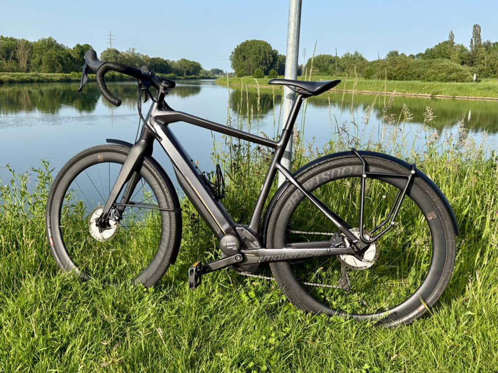 Moustache Dimanche 28.7 Large 2023 2230km, Fietsen en Brommers, Elektrische fietsen, Ophalen, Zo goed als nieuw, Moustache, 50 km per accu of meer