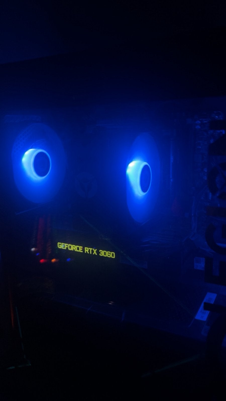 Je vends pc ecoute toute proposition, Computers en Software, Videokaarten, Ophalen of Verzenden, Zo goed als nieuw