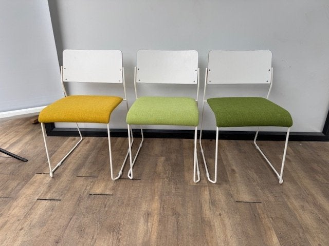 Stapelbare stoelen groen geel, Ophalen, Geel