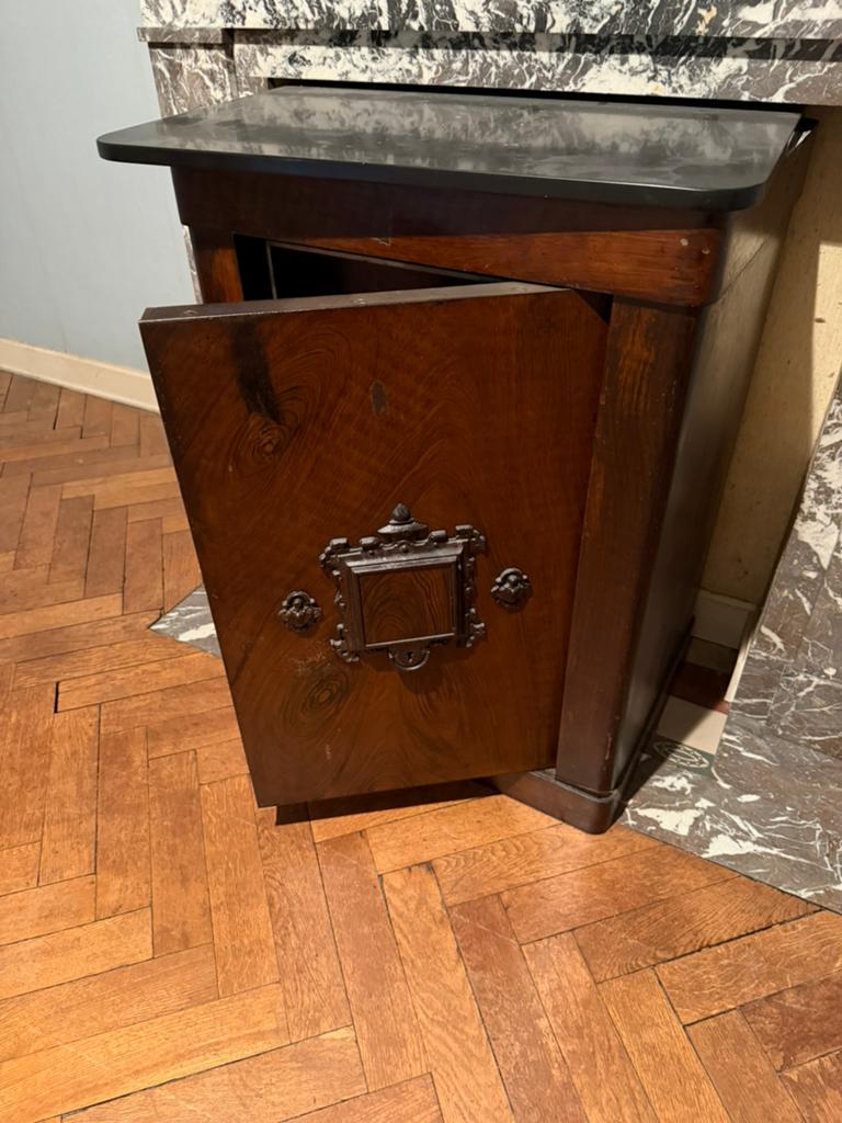 Coffre antique en bone etat avec une clefs, Ophalen, Zo goed als nieuw
