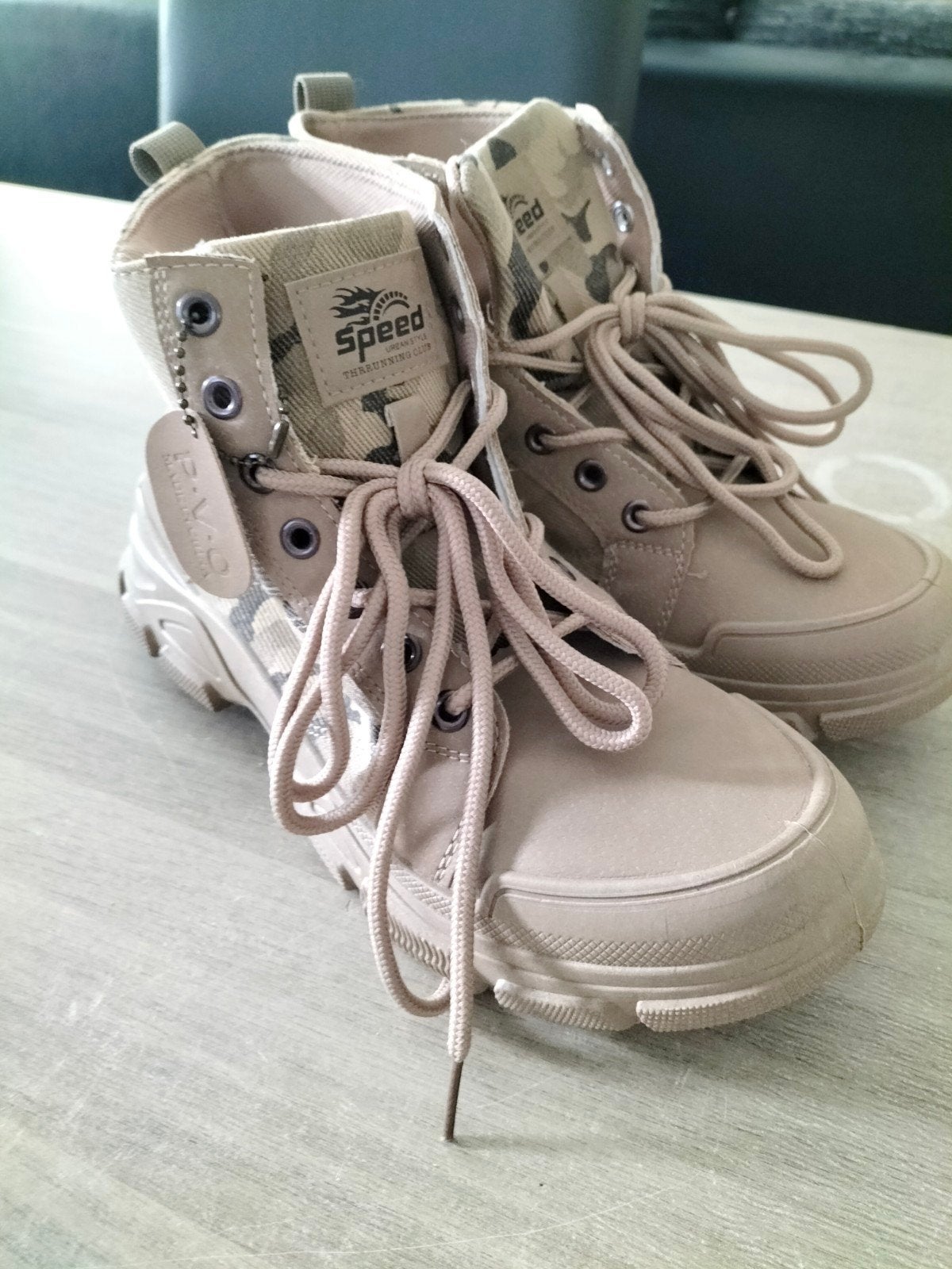 Schoenen met militair motief maat 41, Ophalen of Verzenden