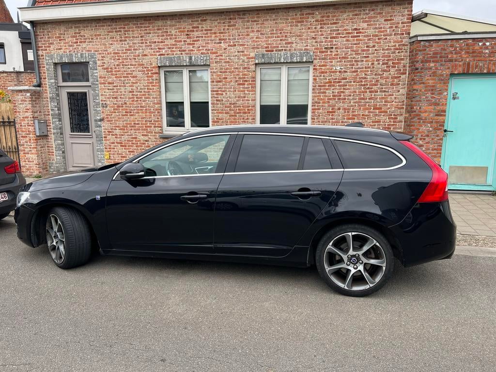 Volvo V60 Diesel EURO 6B, Autos, Cuir, Achat, Euro 6, Boîte manuelle
