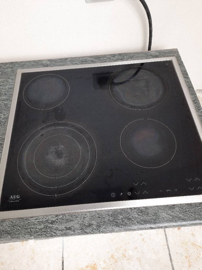 cuisinière électrique AEG 58cm par 58cm, Electroménager, 4 zones de cuisson, Enlèvement, Utilisé, Encastré