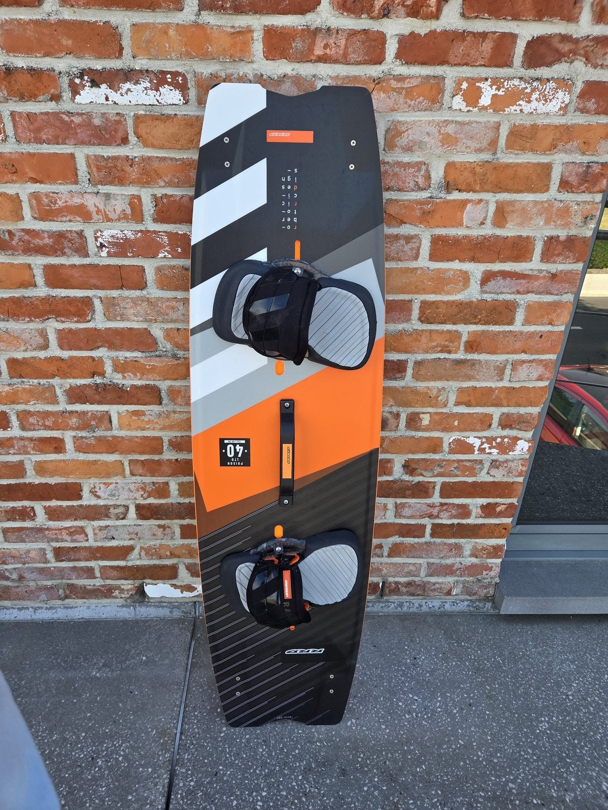 Planche RRD Poison LTD Y26 4.0 – 136 x 40, Sports nautiques & Bateaux, Kitesurf, Enlèvement, Utilisé, Planche de kite