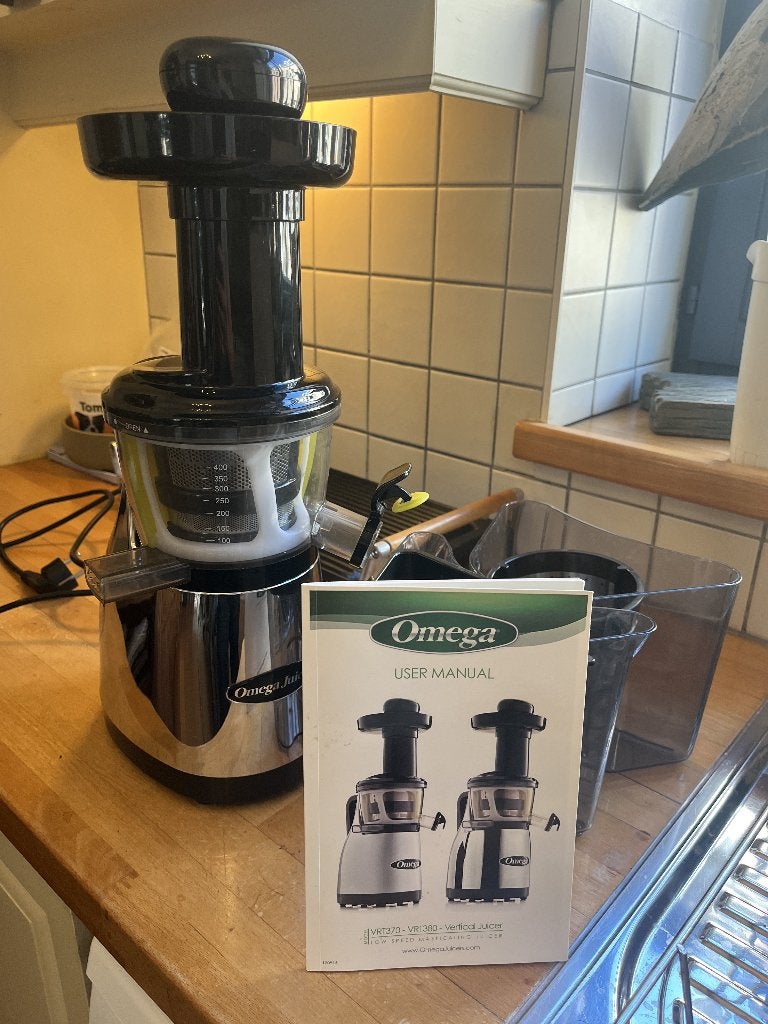 Extracteur de jus Omega VRT382 – comme neuf – utilisé 2 fois, Ophalen, Zo goed als nieuw, Elektrisch, Sapcentrifuge