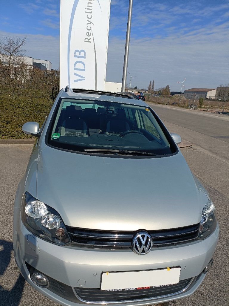GOLF PLUS 2014. Pétrole. Avec CarPass., 750 kg, Carnet d'entretien, 5 portes, 4 cylindres