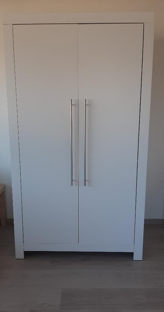 2-deurs kast en commode wit voor kinderkamer, 105 cm ou plus, Comme neuf, Enlèvement, 50 à 70 cm