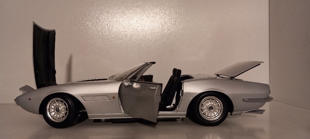 1/18 Maserati Ghibli Spyder 1970 Minichamps, Hobby en Vrije tijd, Modelauto's | 1:18, Ophalen of Verzenden, Zo goed als nieuw