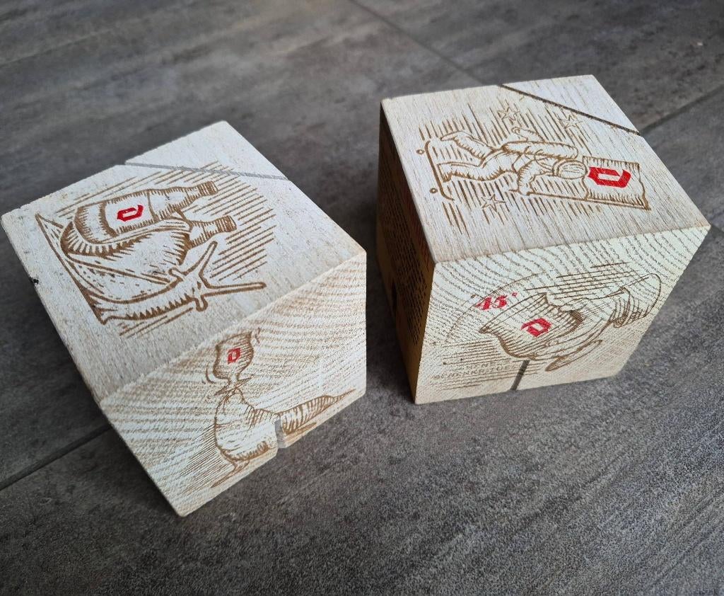 2 houten Duvel kubus 'kaart houder', Verzamelen, Ophalen of Verzenden, Zo goed als nieuw, Overige typen, Duvel