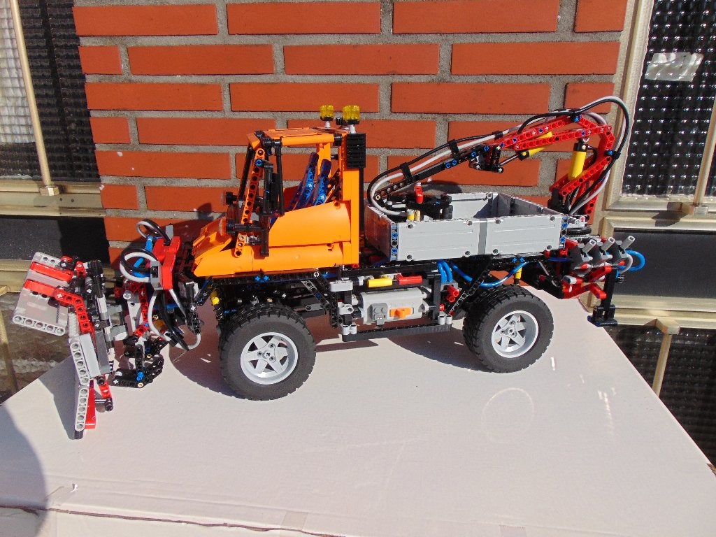 LEGO 8110 Mercedes Unimog U400, avec grue et chasse-neige, Enlèvement ou Envoi, Lego, Ensemble complet, Comme neuf