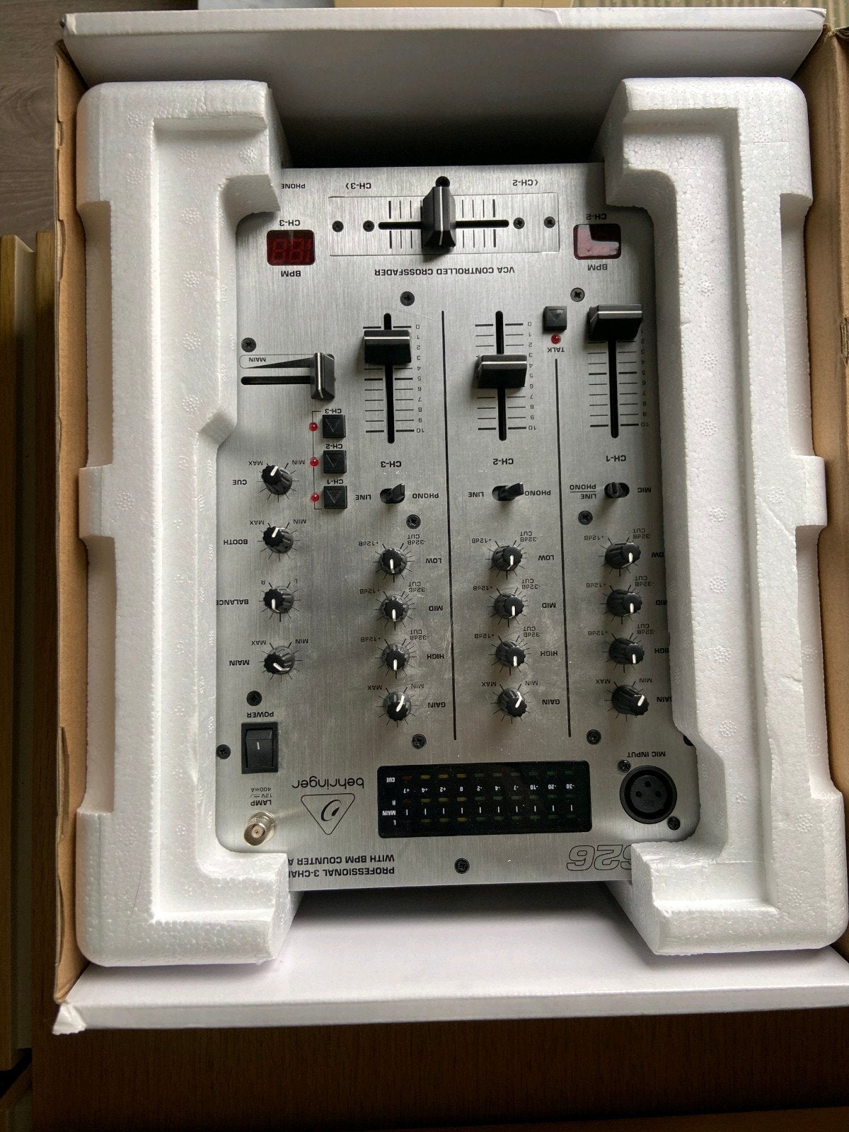 Behringer Pro Mixer DX626, Enlèvement