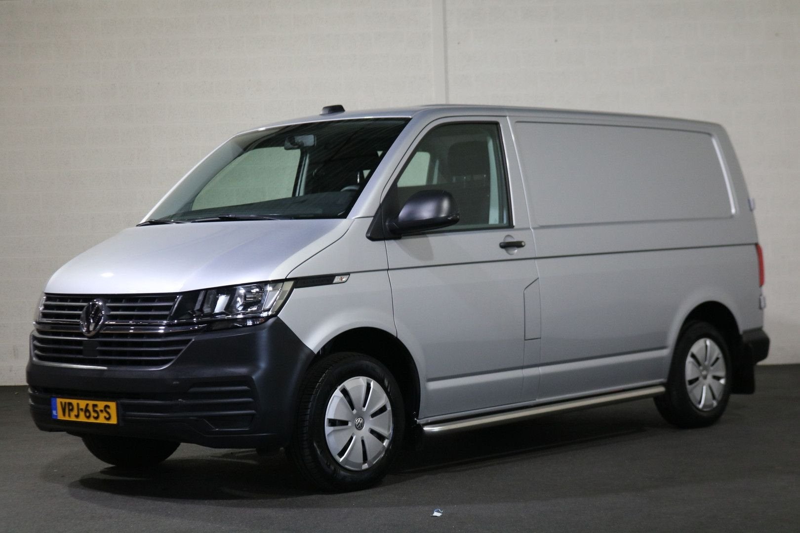 Volkswagen Transporter 2.0 TDI L1 H1 Airco, Electronic Stability Program (ESP), 183 g/km, Zilver of Grijs, Te koop