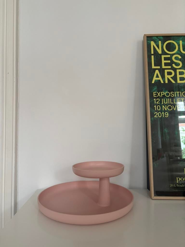 Vitra Rotary Tray (Jasper Morrison), lichtroze, Ophalen, Zo goed als nieuw