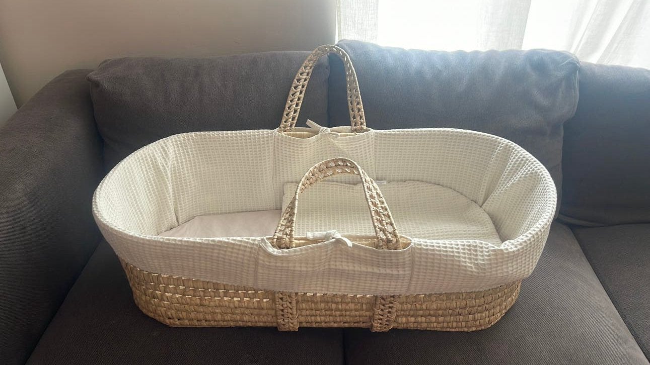 Mozes mand met matras en bekleding, Ophalen, Wieg