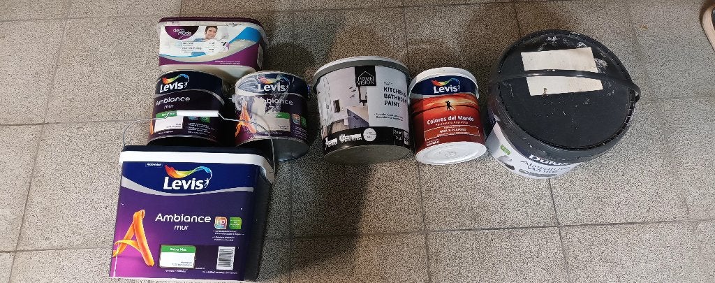 7 Pots Peintures dont 5 neufs : Levis, deco mode, ..., Enlèvement