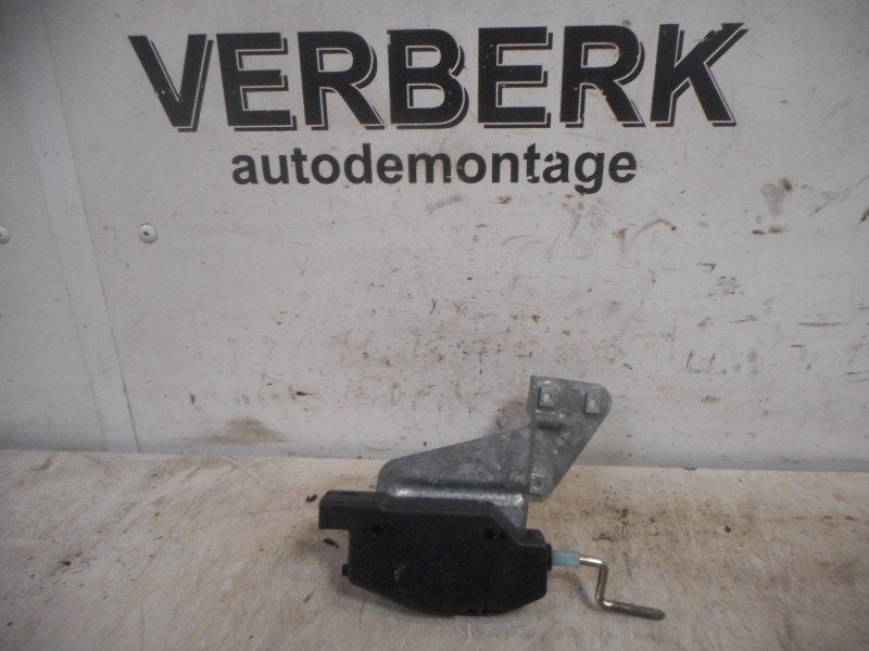 CENTRALE VERGRENDELING TANKKLEP Senator B (90-247-273--BA), Gebruikt, Opel, Opel Automobile GmbH, Kontakt-opel@opel.com