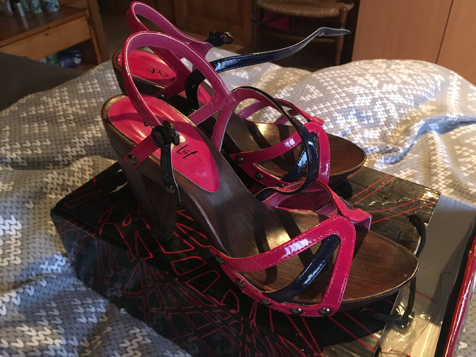 Exclusieve nieuwe pump Red Hot, Nieuw, Ophalen of Verzenden, Schoenen met hoge hakken, Roze