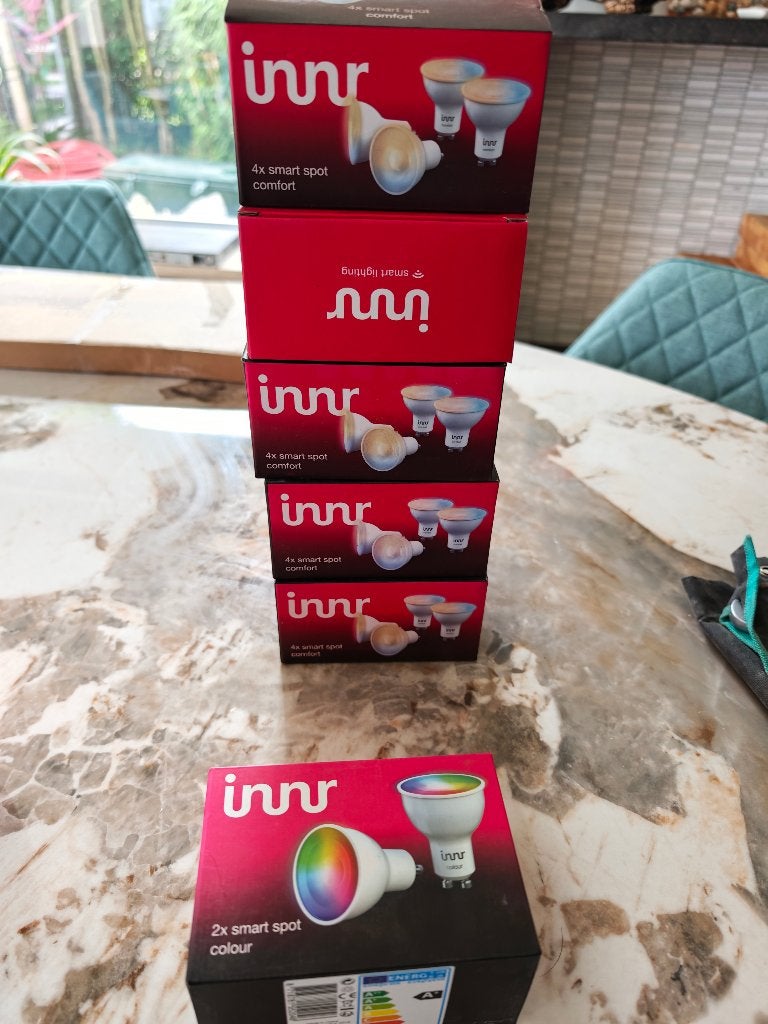 Innr gu10 spotjes . 19 stuks wit en 2rgb, Enlèvement ou Envoi, Neuf