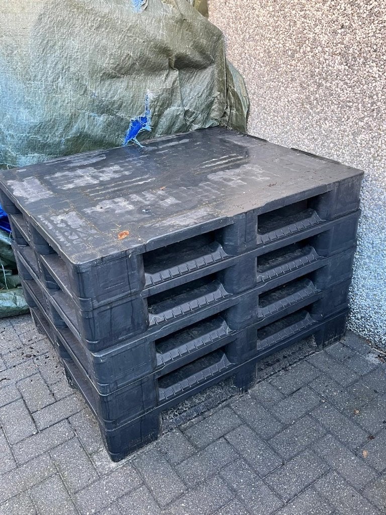 Palettes en plastique, Enlèvement, Utilisé