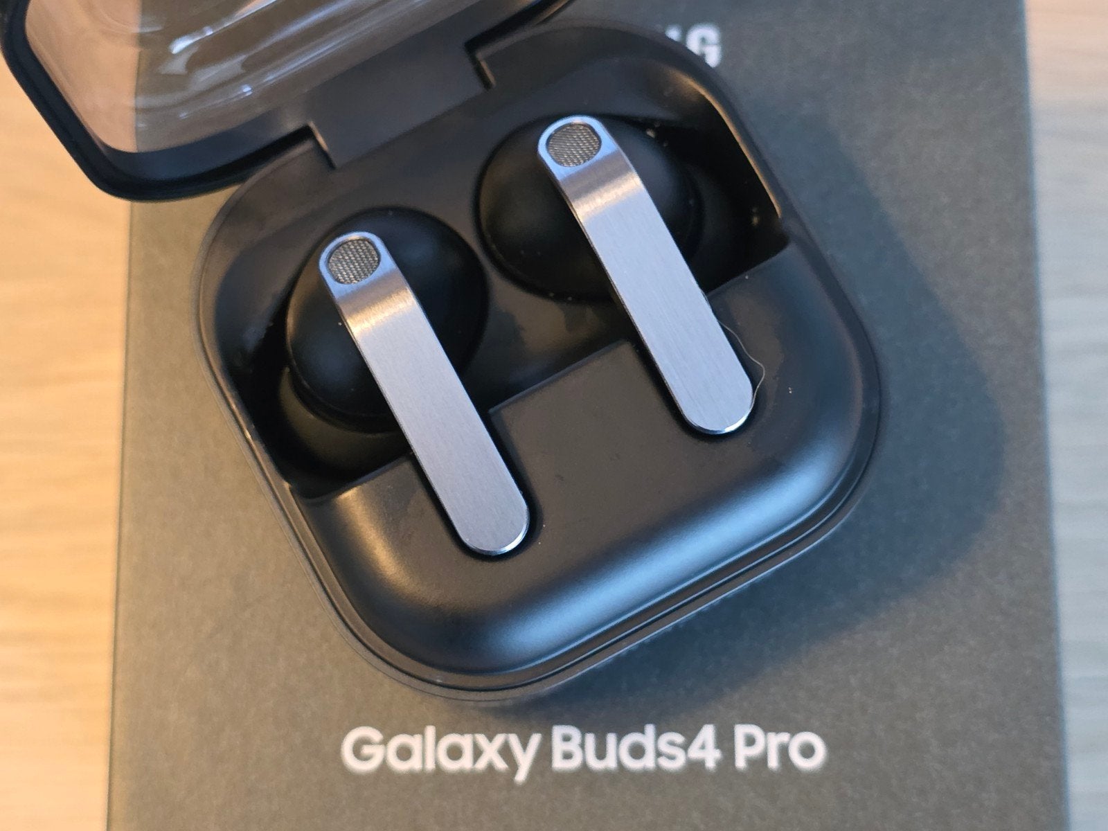 Galaxy Buds4 Pro avec facture mediamarkt, Télécoms, Enlèvement ou Envoi