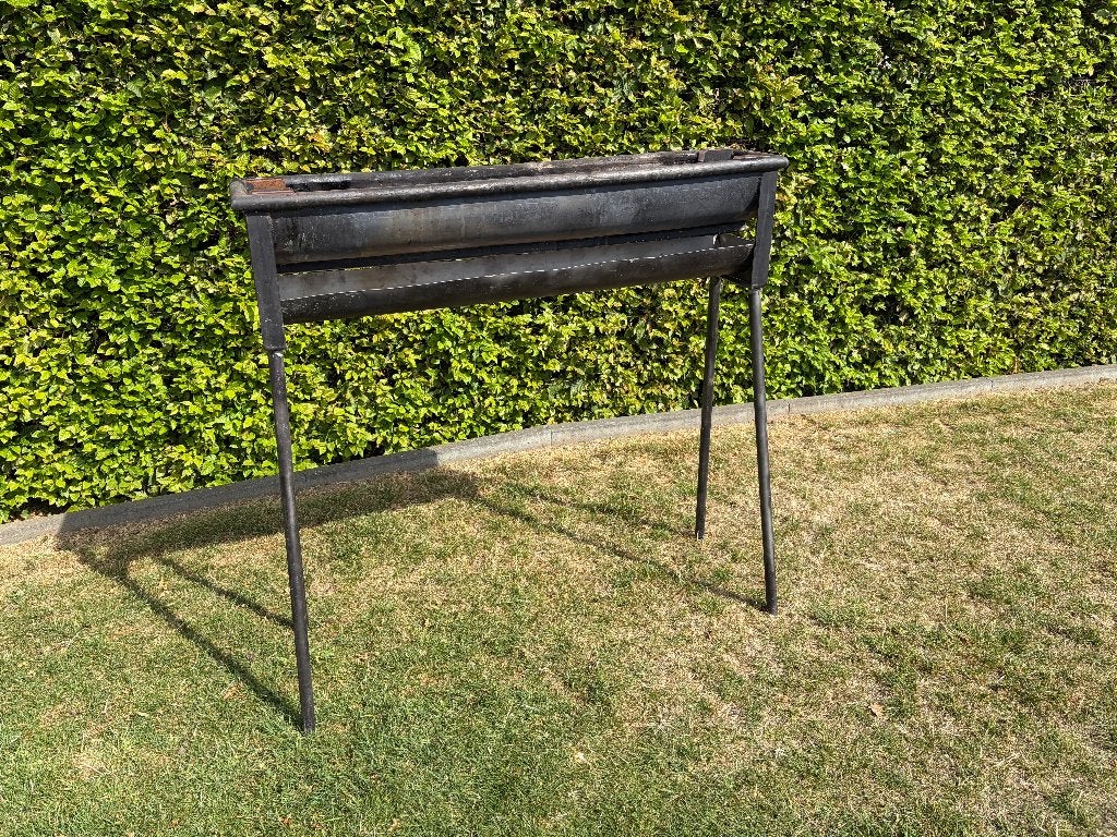 Barbecue, Tuin en Terras, Houtskoolbarbecues, Gebruikt, Met accessoires, Ophalen