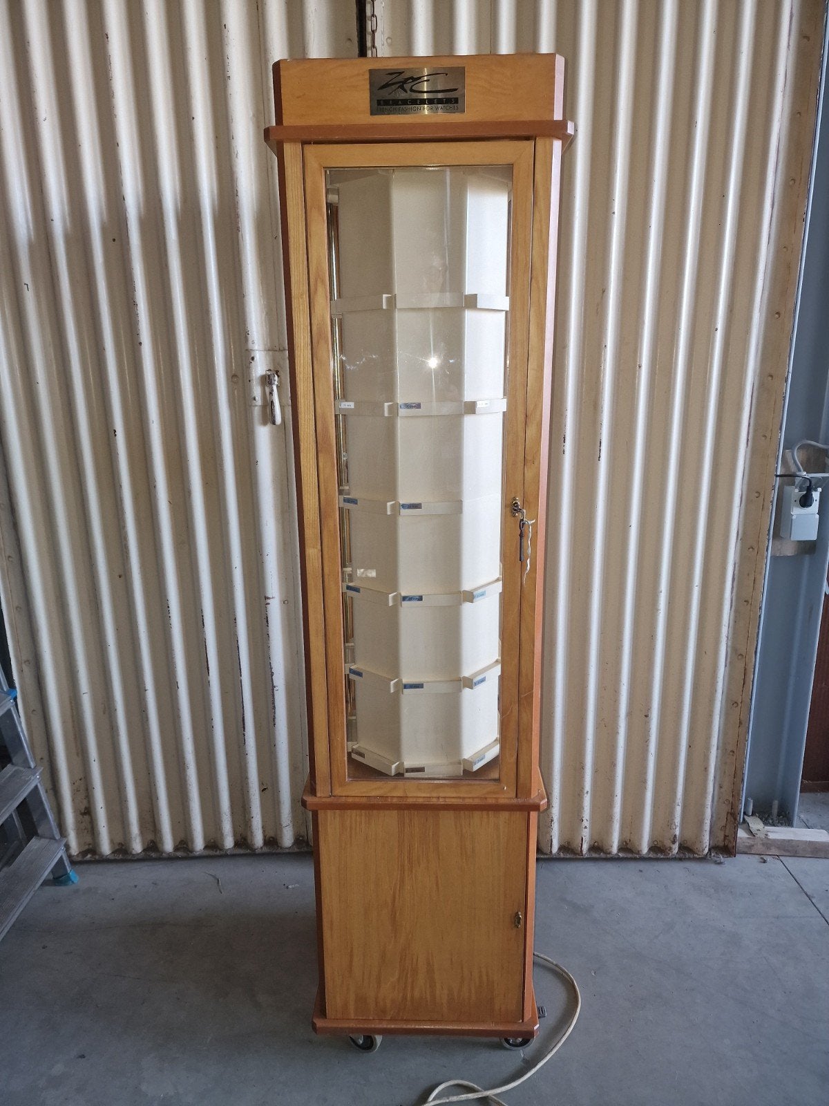 horloges  vitrine met draaiplateau en verlichting, Huis en Inrichting, Ophalen, Minder dan 50 cm, 150 tot 200 cm, 25 tot 50 cm