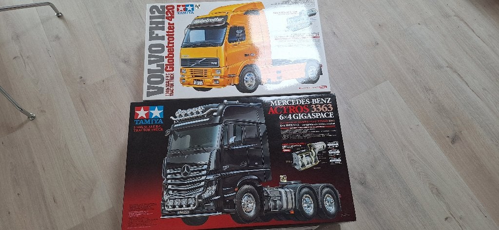 Tamiya RC Truck Mercedes - Volvo, Schaal 1:14, Nieuw, Auto onroad, Ophalen
