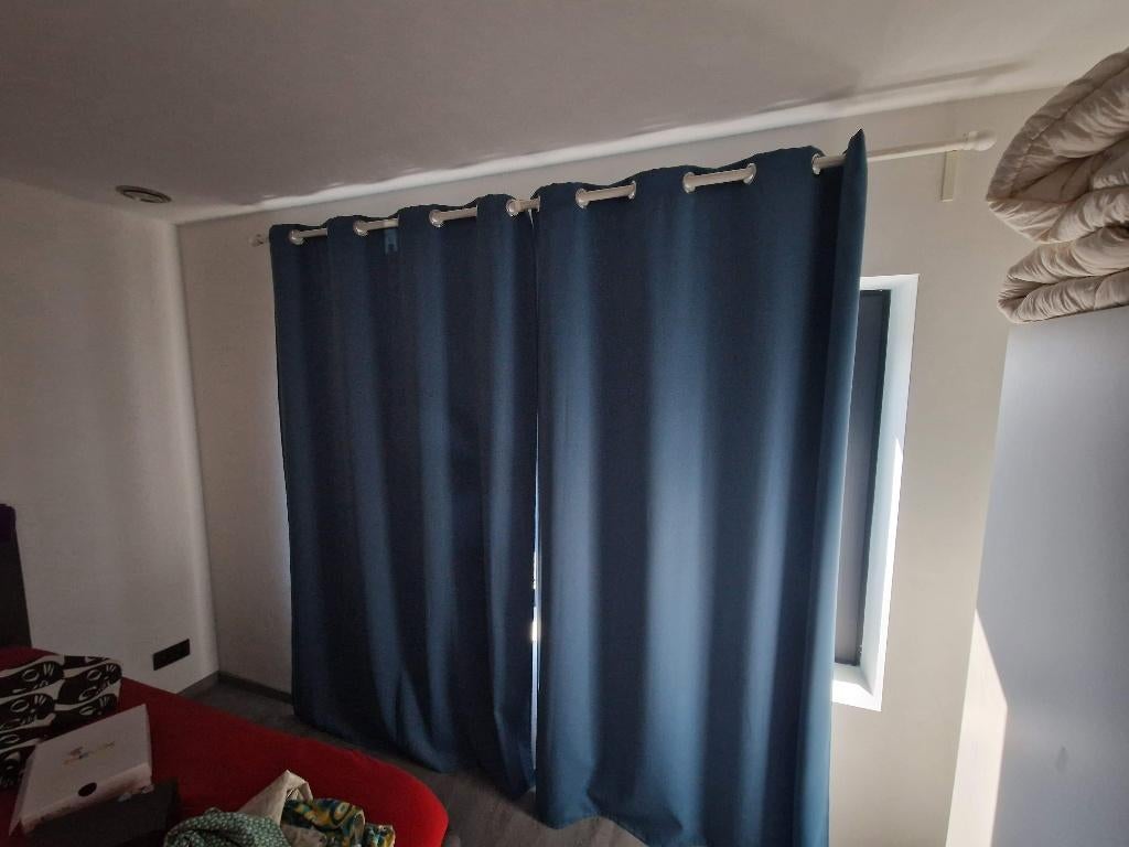 Verduisterende gordijnen IKEA Blauw reeds ingelegd op 233cm, Ophalen, Zo goed als nieuw, 200 cm of meer, Modern
