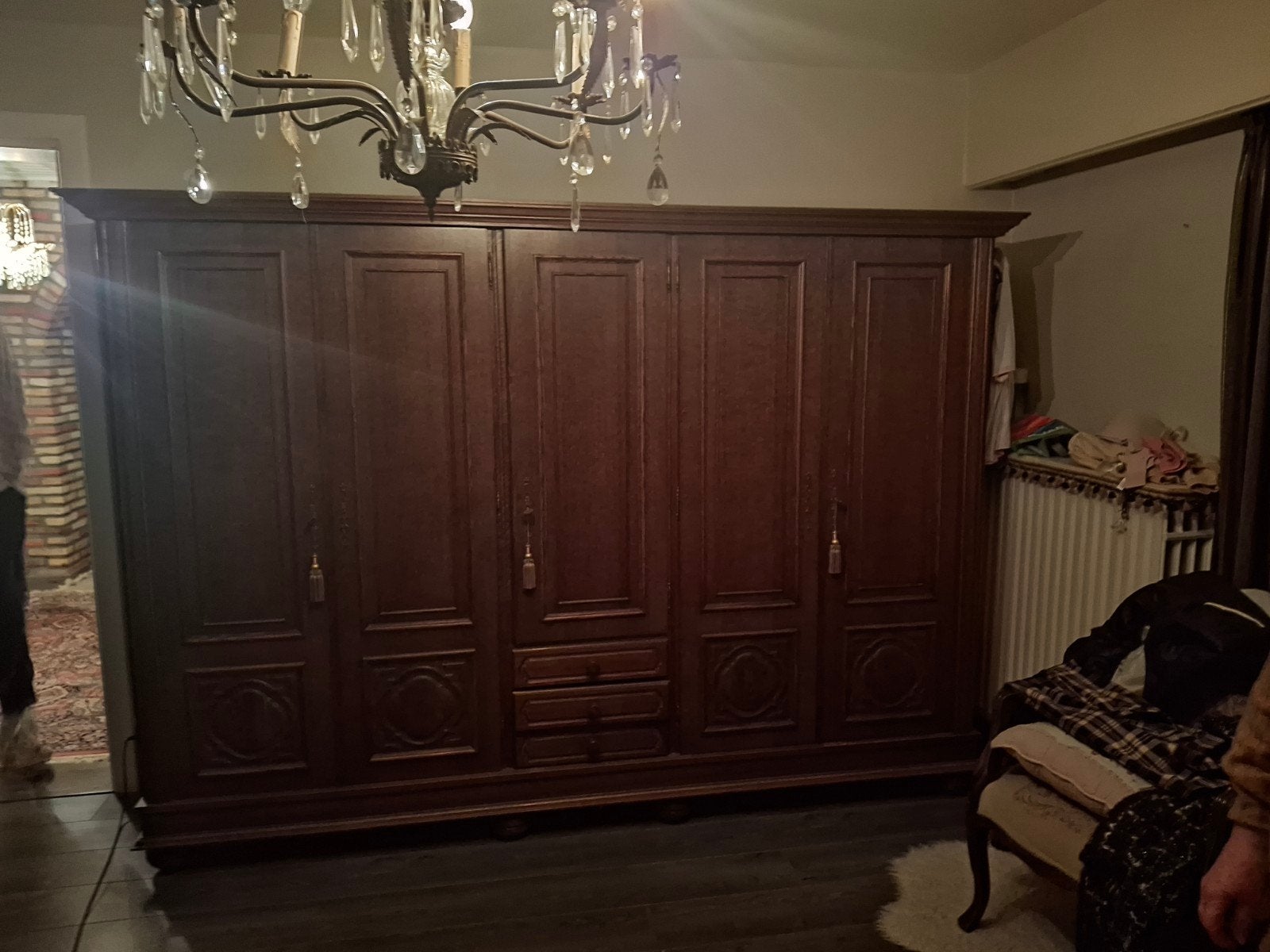 kleerkast en nachtkastje en commode gratis af te halen, Ophalen