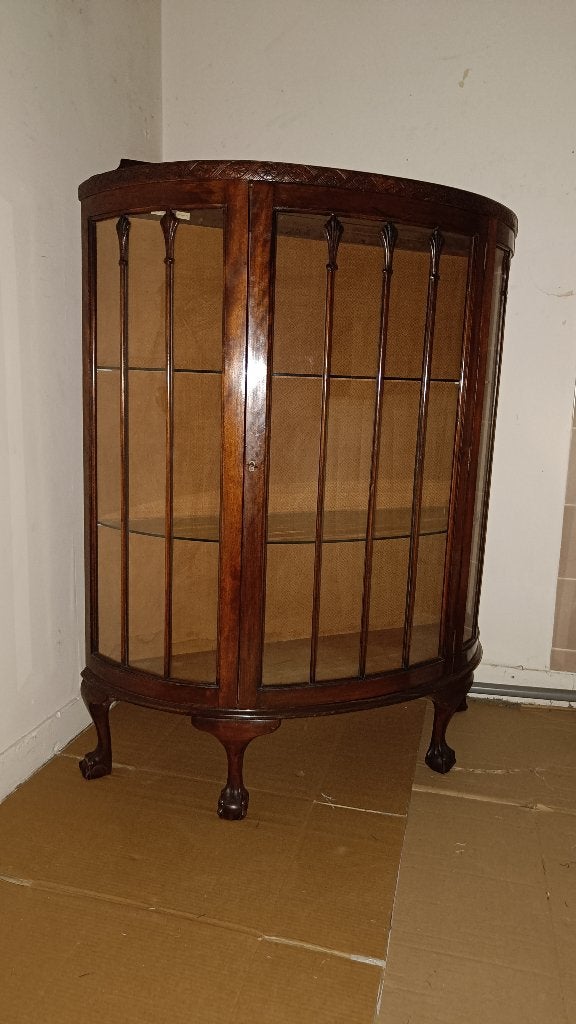 Art deco vitrine kast, Ophalen