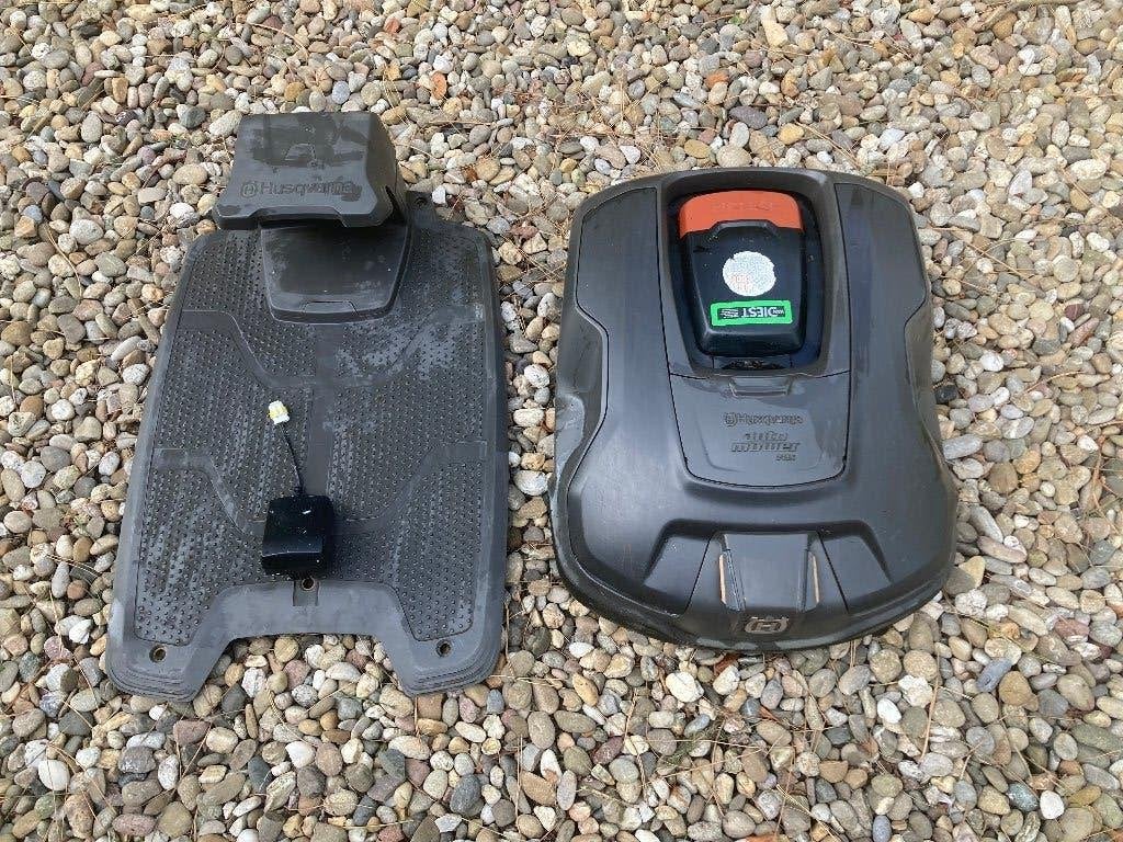 Husqvarna Automower 315X, 20 à 25 cm, Enlèvement, Utilisé, Avec capteur de pluie