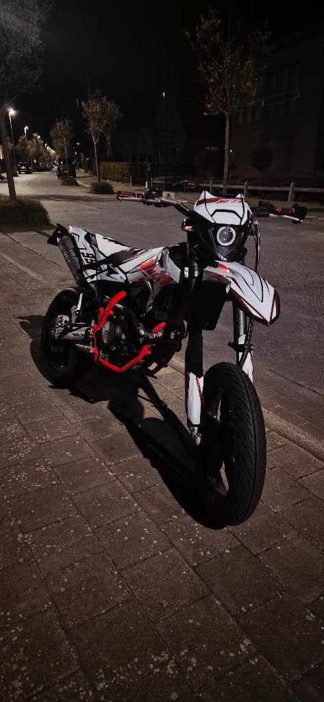 Beta RR125 lc 4T UNIEK -> (180cc kit), Motos, Permis Moto A1 minimum, Particulier, Éclairage LED, Beta