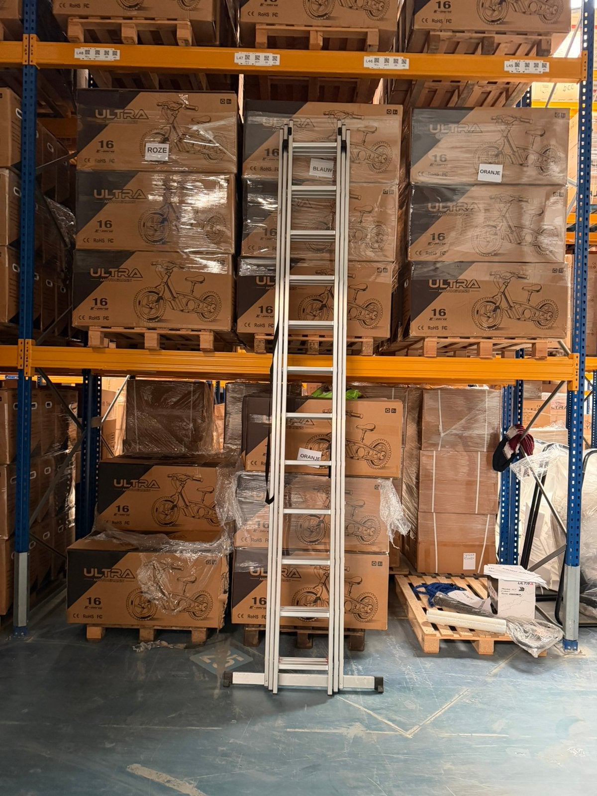 Nouvelle échelle UltraToolz à 12 marches, 3 x 3,40 m !, Neuf, Pliable ou rétractable/escamotable, Échelle, Enlèvement